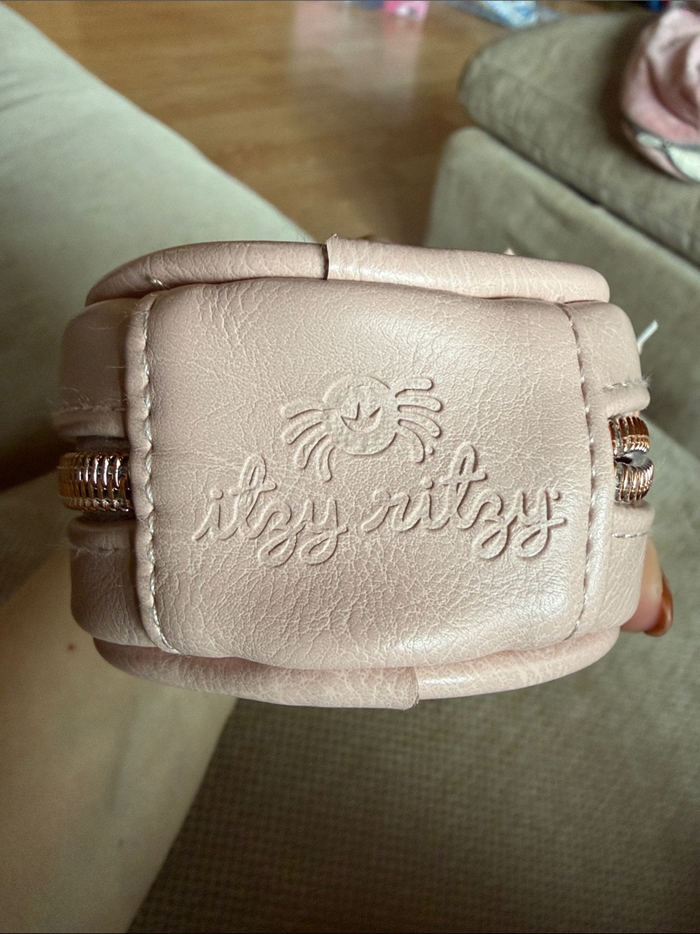 Itzy Ritzy Pacifier Holder/Diaper Bag Accessory - Picture 3 of 4